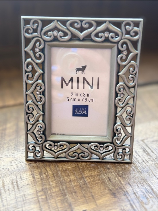 Studio Decor Other - Studio Decor Expressions Pewter Heart Jeweled Mini Picture Frame 2x3 New